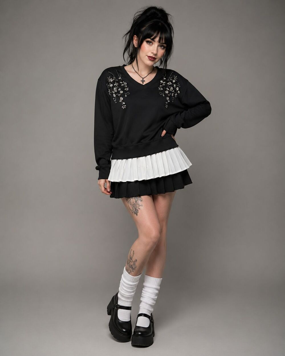 Calligraphy Cotton Sweater Boxy Top Women Medium Black Vneck Rhinestone Workwear